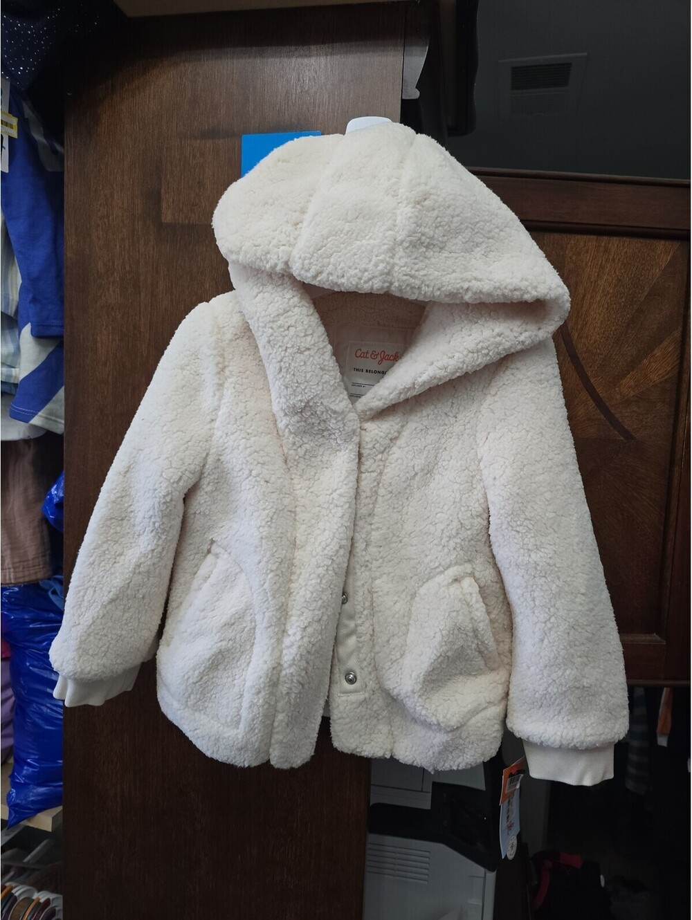 4t brand new winter coat from target item 42G2